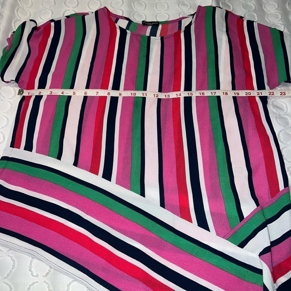 Cha Cha Vente Women's Medium Striped Asymmetrical Hem Top - Like New - Picture 7 of 9